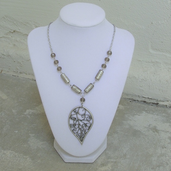 Jewelry - 3/$15 Silver-Toned Swirl Leaf Necklace